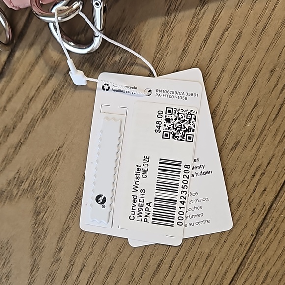 Lululemon Curved Wristlet - Picture 6 of 6